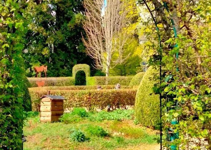 Cote Jardin La Belle Epoque